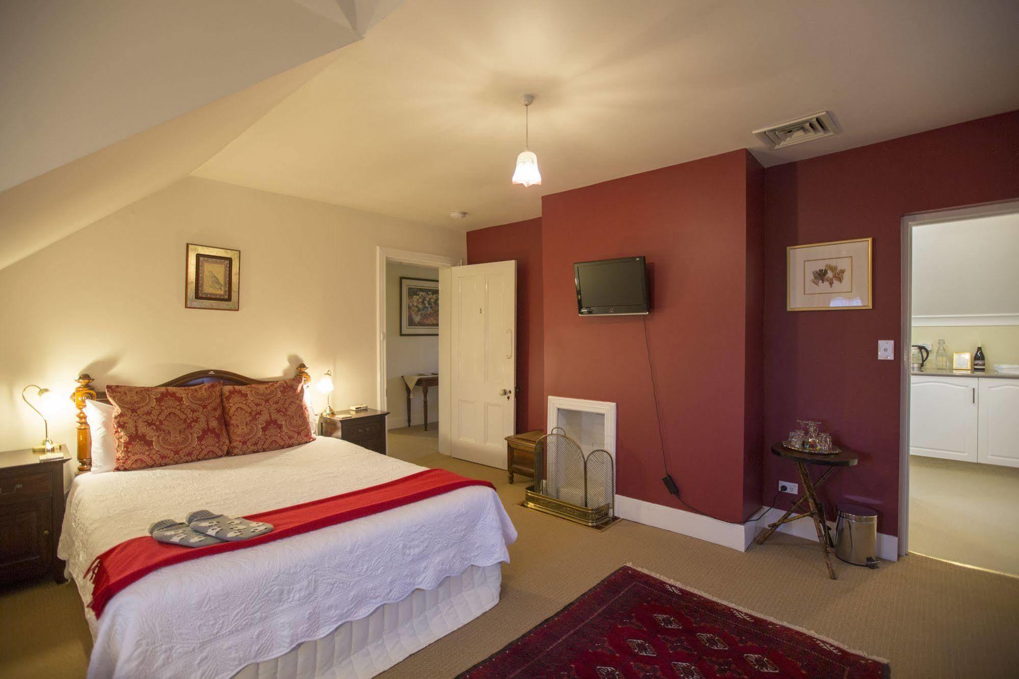 The Racecourse Inn Longford ภายนอก รูปภาพ