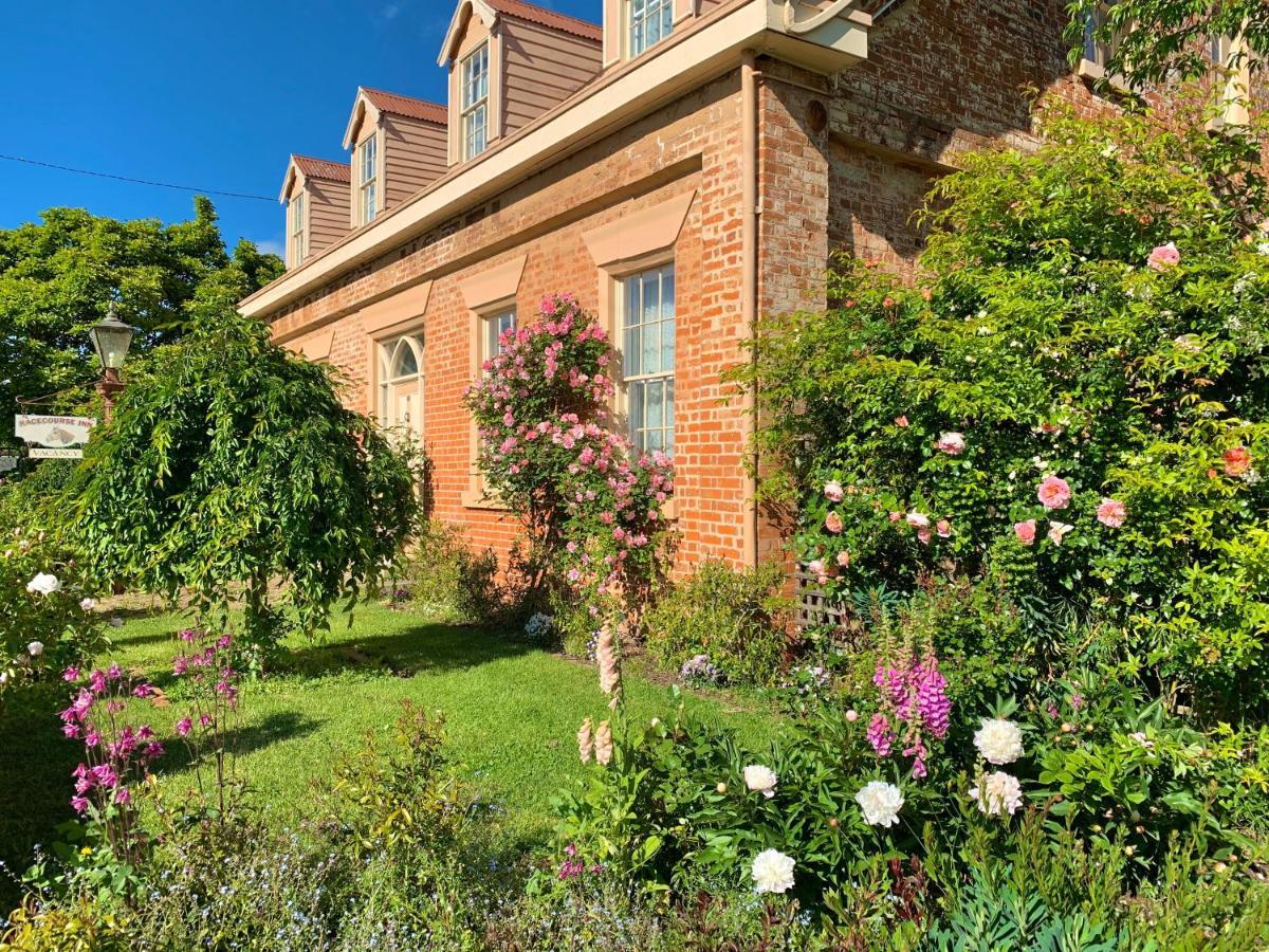 The Racecourse Inn Longford ภายนอก รูปภาพ